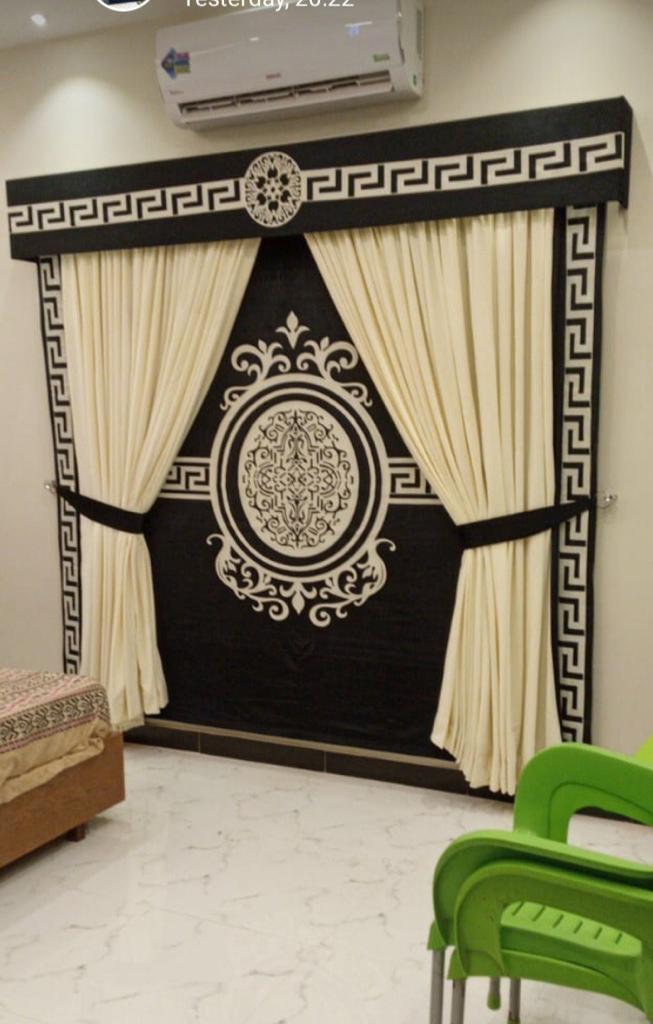 Luxury 3-Piece Curtain Set with Back Screen & Box Seating
